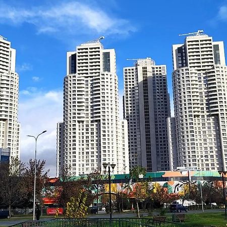 18Th & 16H Floor Secure Luxury Condos With Pool & Fitness Included In Price スコピエ エクステリア 写真