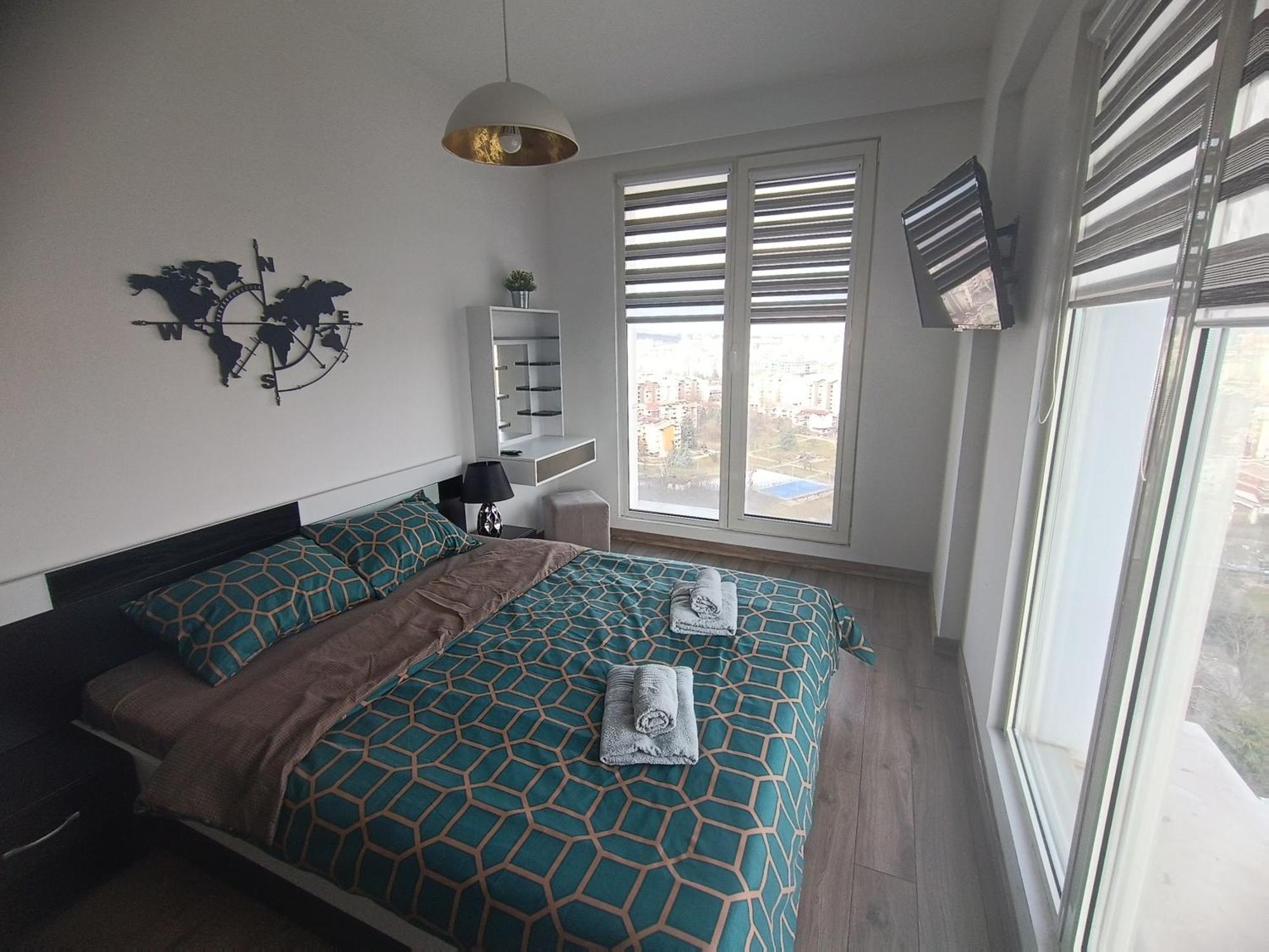 18Th & 16H Floor Secure Luxury Condos With Pool & Fitness Included In Price スコピエ エクステリア 写真