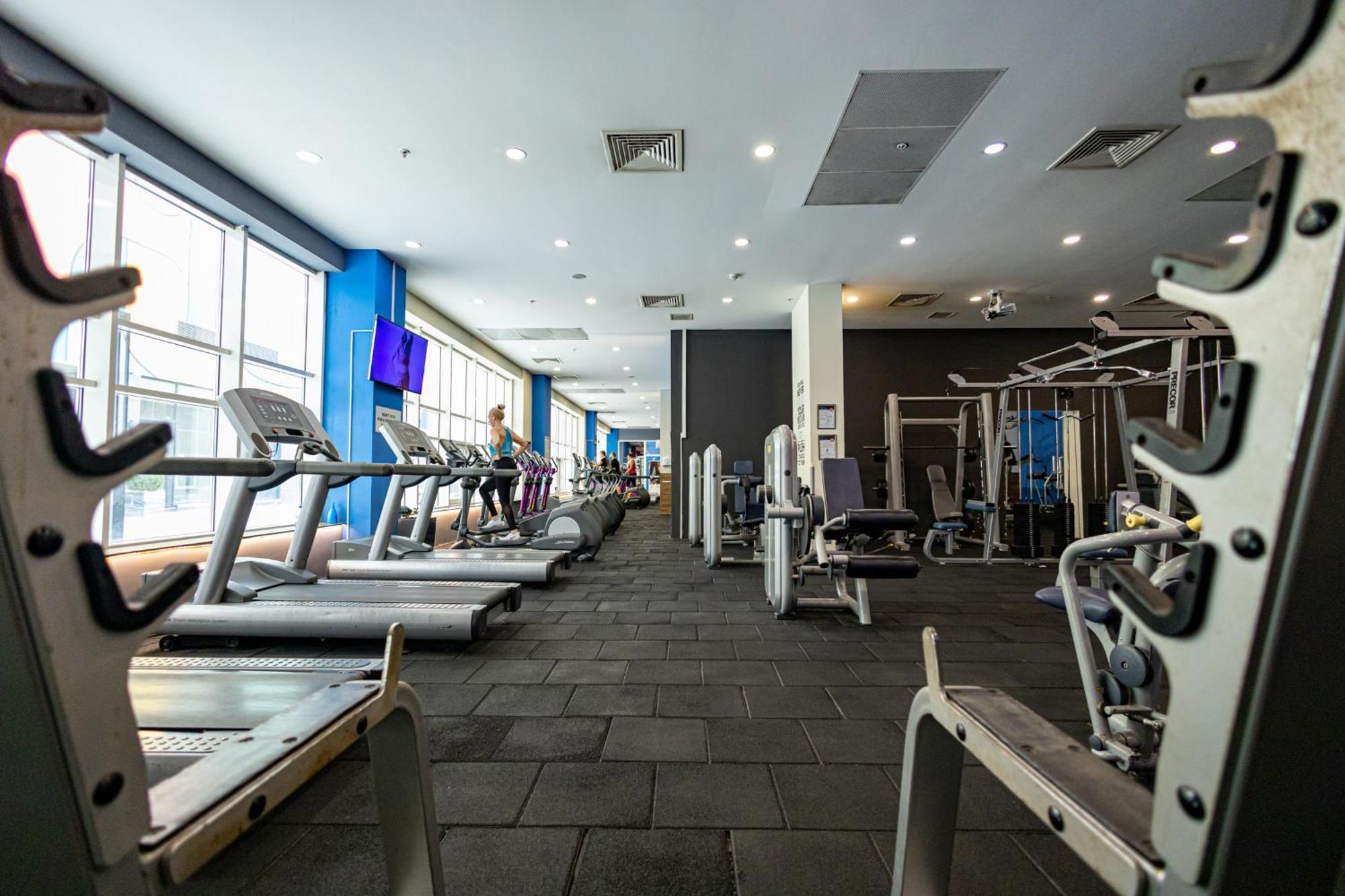 18Th & 16H Floor Secure Luxury Condos With Pool & Fitness Included In Price スコピエ エクステリア 写真