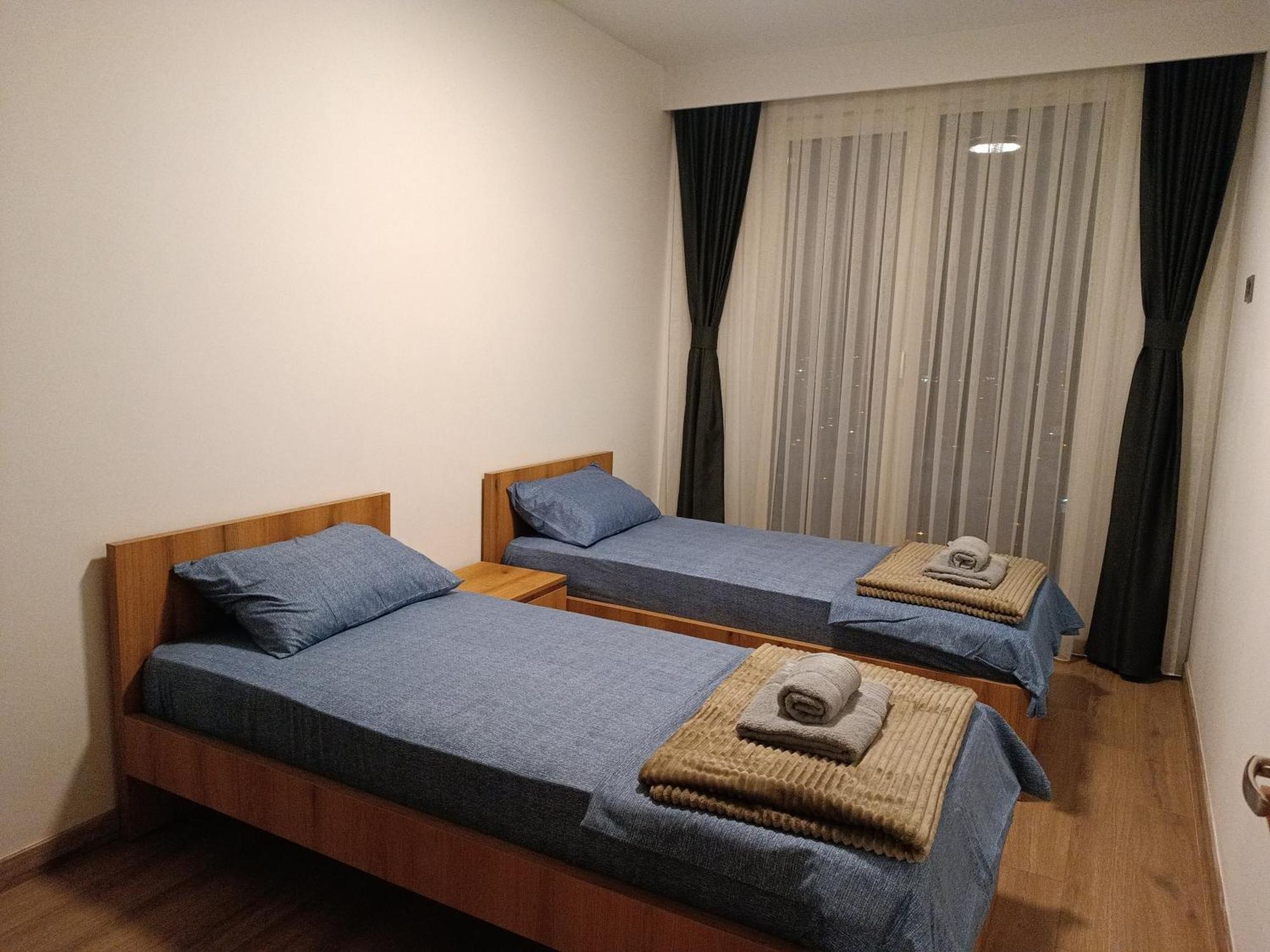 18Th & 16H Floor Secure Luxury Condos With Pool & Fitness Included In Price スコピエ エクステリア 写真