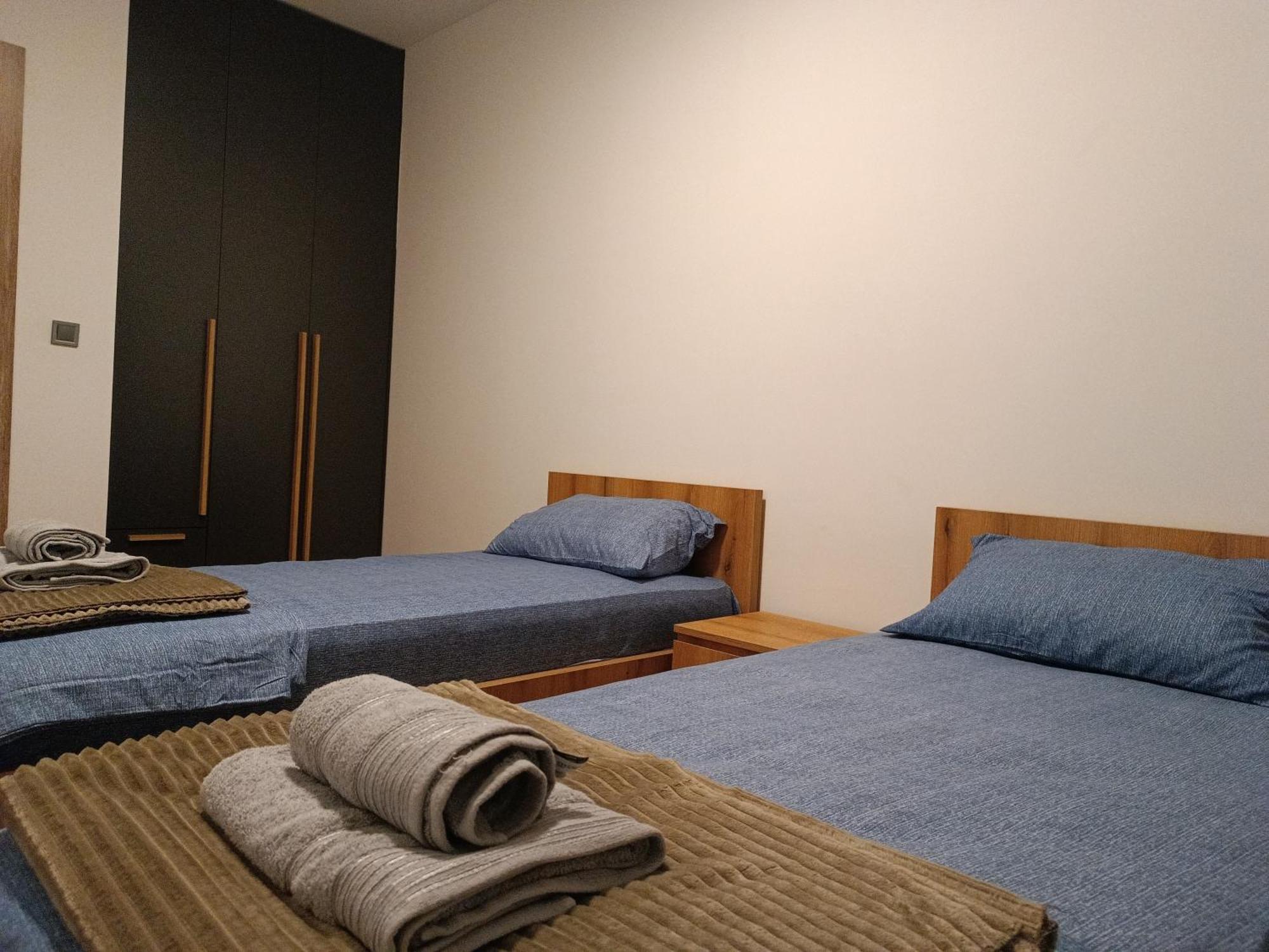 18Th & 16H Floor Secure Luxury Condos With Pool & Fitness Included In Price スコピエ エクステリア 写真