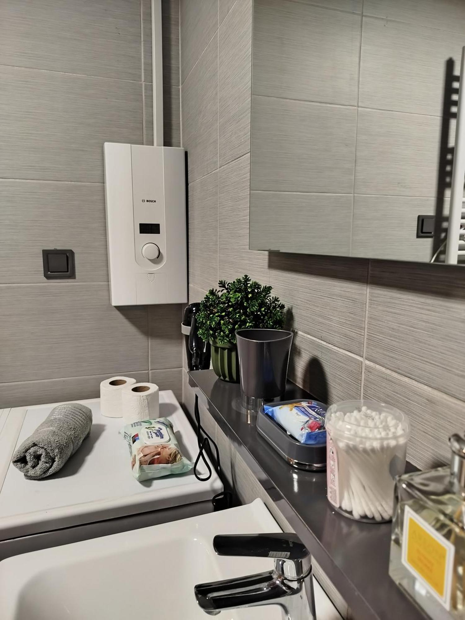 18Th & 16H Floor Secure Luxury Condos With Pool & Fitness Included In Price スコピエ エクステリア 写真