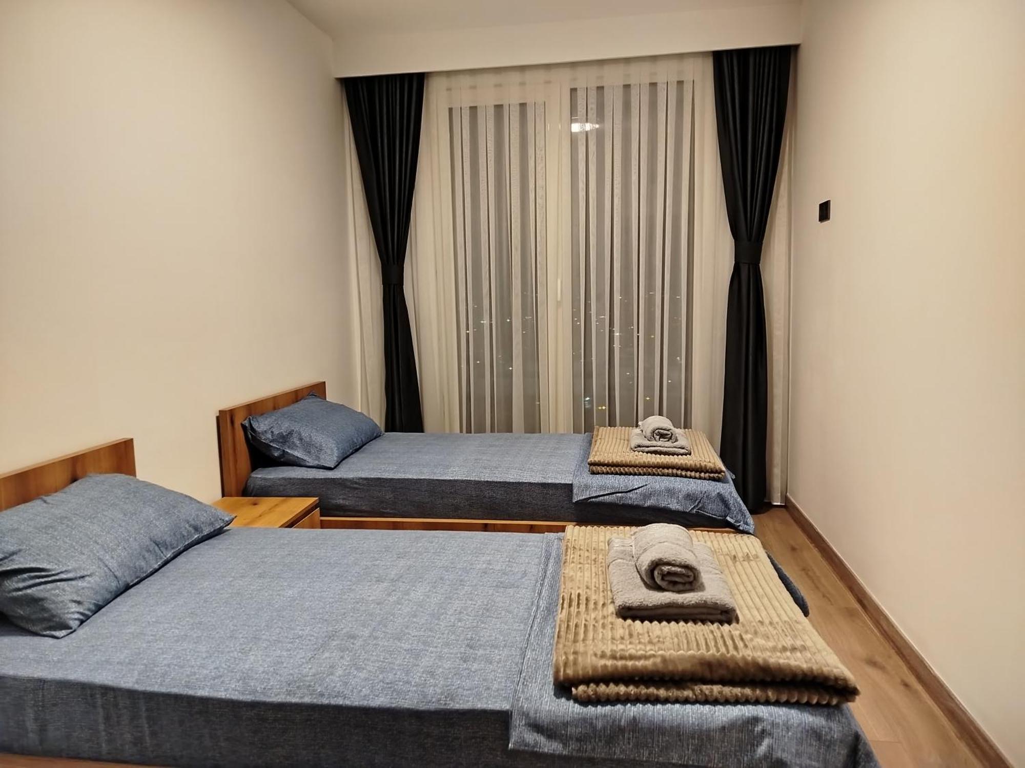 18Th & 16H Floor Secure Luxury Condos With Pool & Fitness Included In Price スコピエ エクステリア 写真
