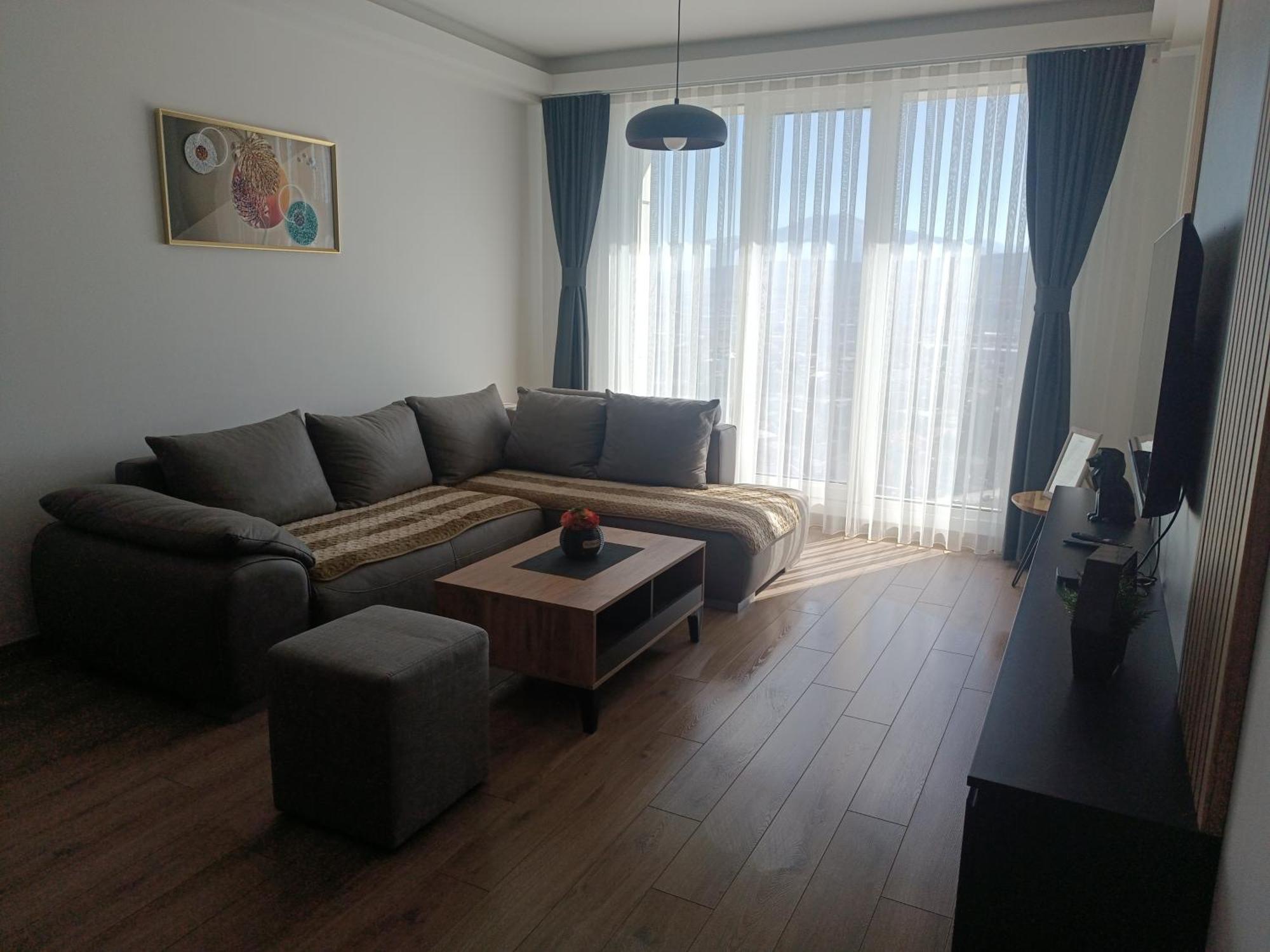 18Th & 16H Floor Secure Luxury Condos With Pool & Fitness Included In Price スコピエ エクステリア 写真